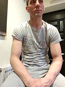 Snapshot of Aian09 chatting on 4, 3, 2025 Aian09 online show from 4, 3, 2025