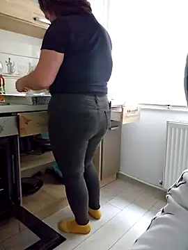 Snapshot of Aian09 chatting on 29, 9, 2025 Aian09 online show from 29, 9, 2025