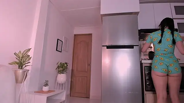 DannaHyde online show from 23, 2, 2025