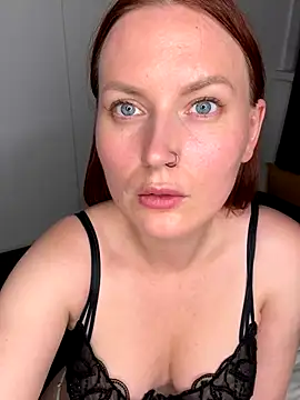 EmmaWarren online show from 19, 10, 2025