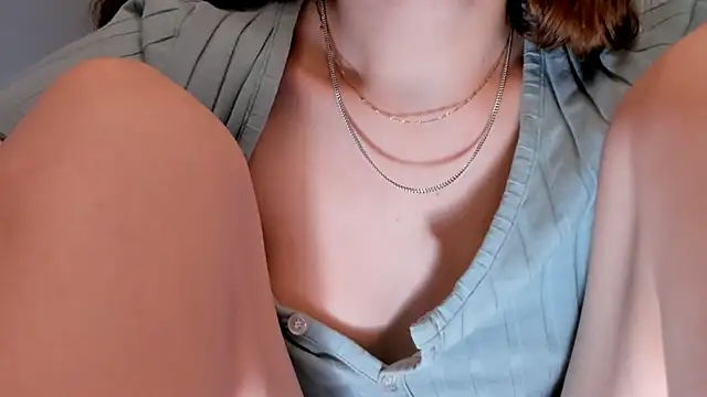 Britney Ross online show from 4, 3, 2025