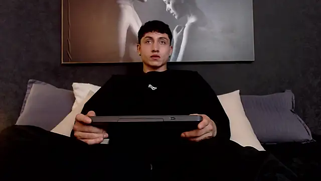 Steven Bezs online show from 8, 1, 2025
