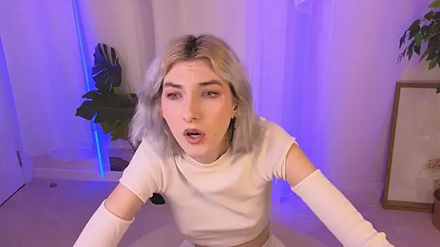 Mia Cheers online show from 7, 12, 2024