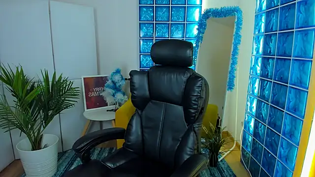 Mia Cheers online show from 13, 12, 2024