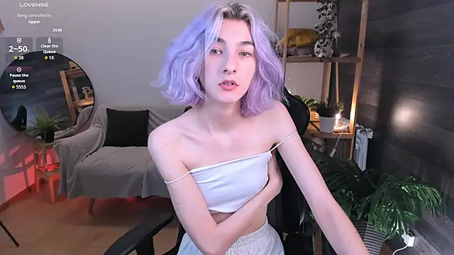 Mia Cheers online show from 3, 10, 2025