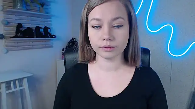 holly xglam online show from 21, 2, 2025