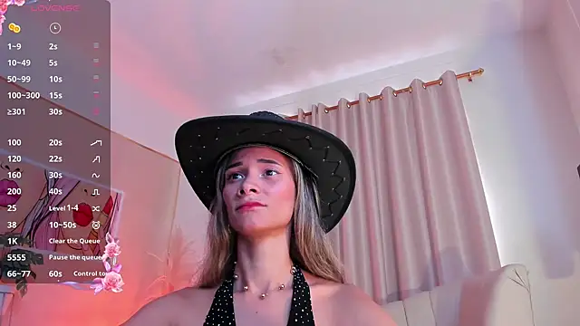 SkiinnyAna online show from 8, 2, 2025