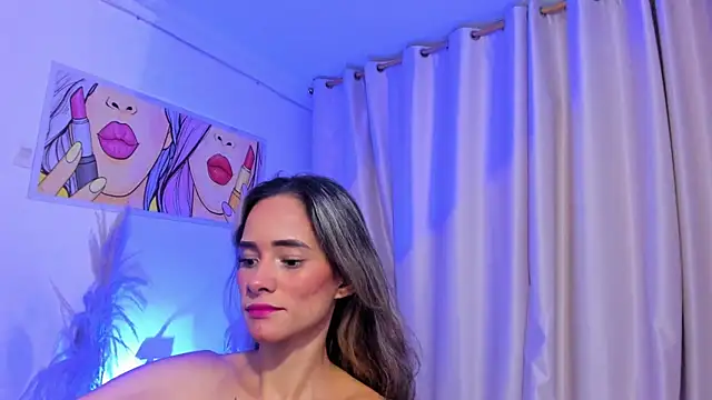 Snapshot of SkiinnyAna chatting on 17, 5, 2026 SkiinnyAna online show from 17, 5, 2026