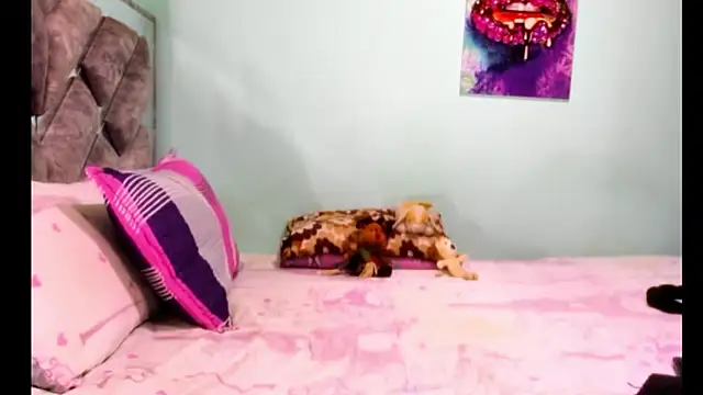 Evilmichellts1 online show from 2, 4, 2026