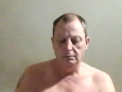 Snapshot of chubbybear2cum chatting on 8, 1, 2025 chubbybear2cum online show from 8, 1, 2025