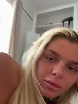 IrishTeenBarbie69 online show from 10, 4, 2026