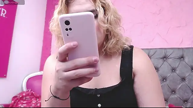 Pearl Michelts online show from 16, 9, 2025