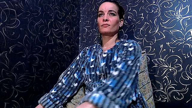 Strawberry Milfa online show from 19, 12, 2025