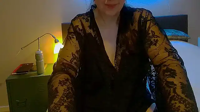 Snapshot of Ella_Next_Door chatting on 9, 1, 2025 Ella Next Door online show from 9, 1, 2025