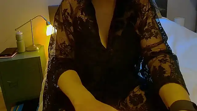 Snapshot of Ella_Next_Door chatting on 15, 1, 2025 Ella Next Door online show from 15, 1, 2025