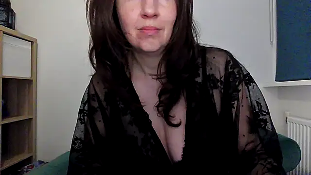 Ella Next Door online show from 19, 12, 2025