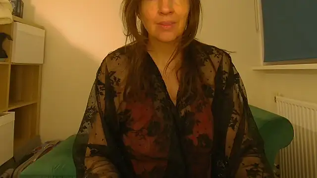Ella Next Door online show from 17, 5, 2026