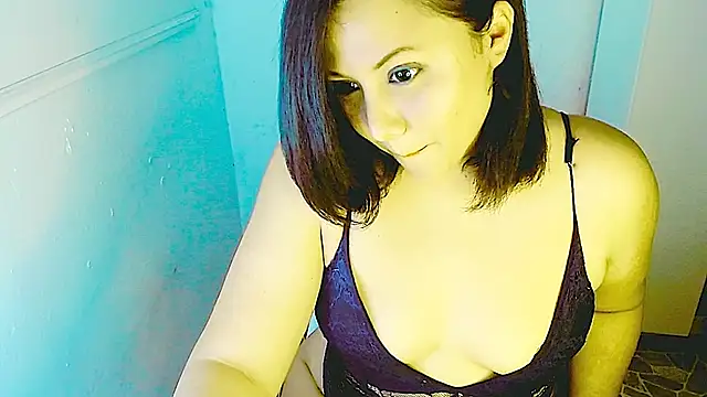 Snapshot of Camil2025 chatting on 8, 9, 2025 Camil2025 online show from 8, 9, 2025