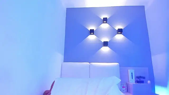 aisha h  online show from 24, 1, 2025