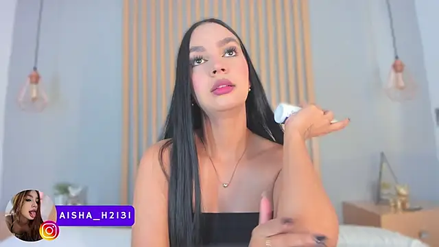 aisha h  online show from 7, 10, 2025