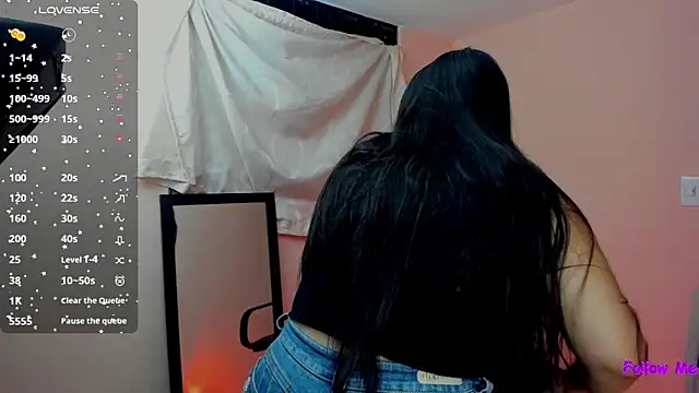 Snapshot of cherrycurvyyy chatting on 17, 1, 2026 cherrycurvyyy online show from 17, 1, 2026