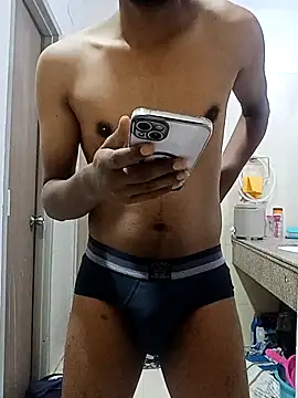 Snapshot of JerryJerome01 chatting on 17, 5, 2026 JerryJerome01 online show from 17, 5, 2026