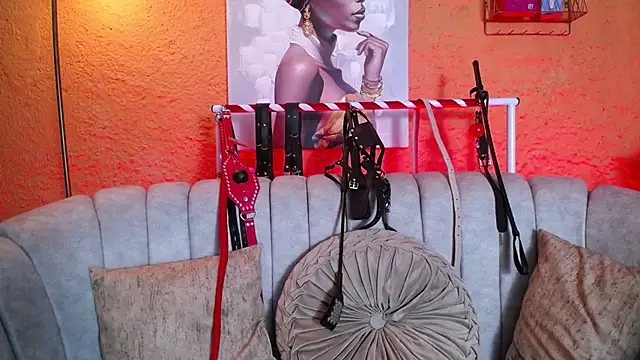 Naty slavedoll online show from 14, 2, 2026