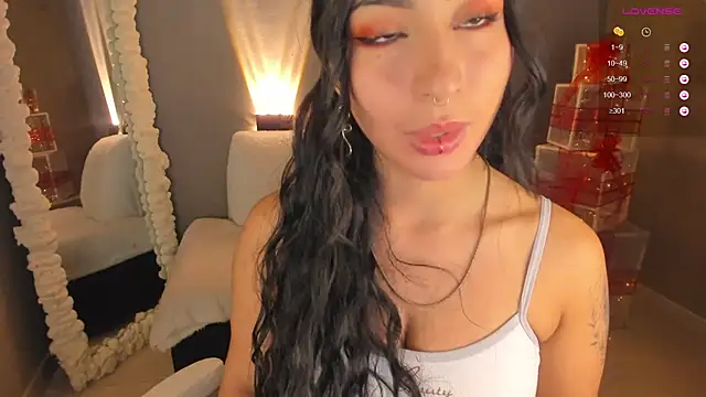 amber curly online show from 5, 1, 2025