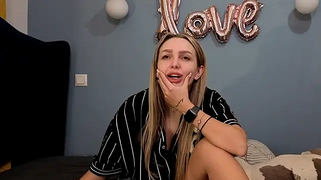 AnnaMaee online show from 3, 3, 2025