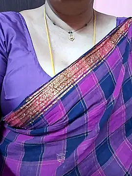 Snapshot of ananya956 chatting on 15, 4, 2026 ananya956 online show from 15, 4, 2026
