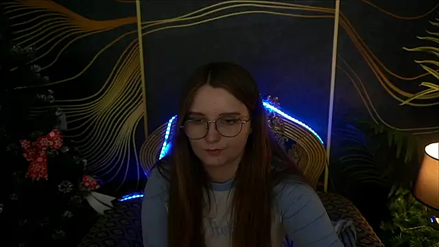 MagicPeachh  online show from 1, 1, 2025