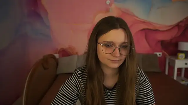 MagicPeachh  online show from 16, 10, 2025