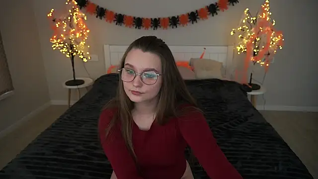 MagicPeachh  online show from 22, 10, 2025