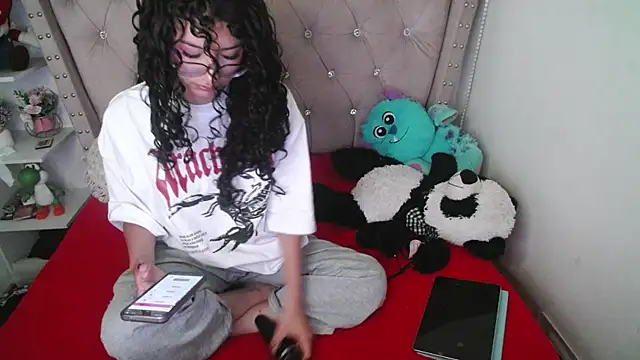 CherieCurl online show from 16, 12, 2025