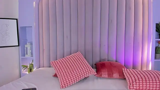 LilithSmith  online show from 19, 11, 2025