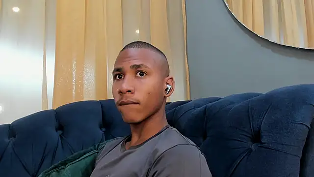 Snapshot of Ethan_Fox11 chatting on 11, 1, 2025 Ethan Fox11 online show from 11, 1, 2025