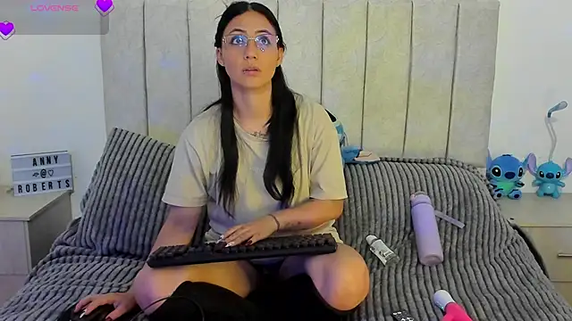 anny roberts online show from 15, 11, 2025