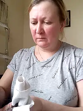 Snapshot of blondyaguar chatting on 14, 2, 2025 blondyaguar online show from 14, 2, 2025