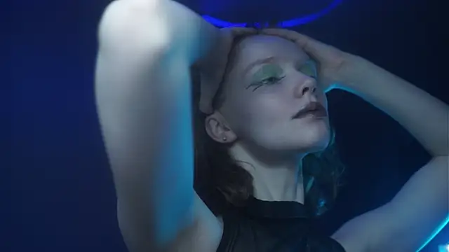 ginger hugs online show from 15, 10, 2025