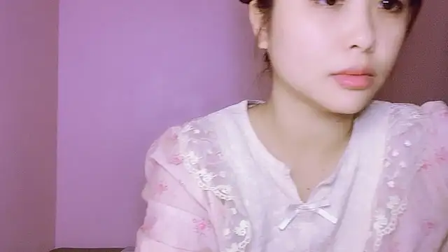 Snapshot of Yenzhing chatting on 17, 2, 2025 Yenzhing online show from 17, 2, 2025