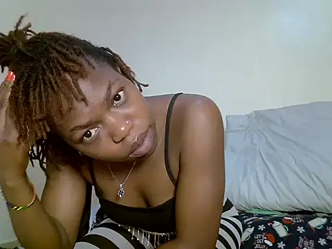 Snapshot of curvy_natallie chatting on 14, 9, 2025 curvy natallie online show from 14, 9, 2025