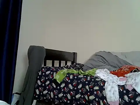 Snapshot of curvy_natallie chatting on 17, 9, 2025 curvy natallie online show from 17, 9, 2025