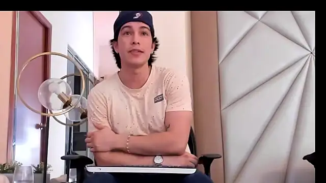 Karimferrer online show from 10, 12, 2024