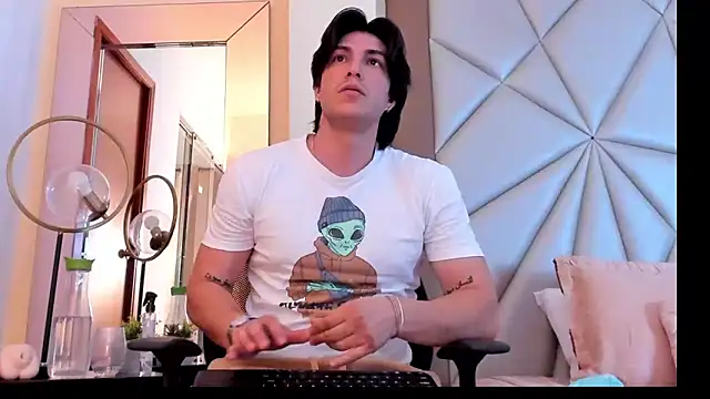 Karimferrer online show from 23, 1, 2025