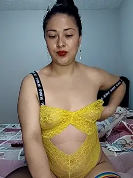 Snapshot of LisbethMoore_ chatting on 25, 5, 2026 LisbethMoore online show from 25, 5, 2026