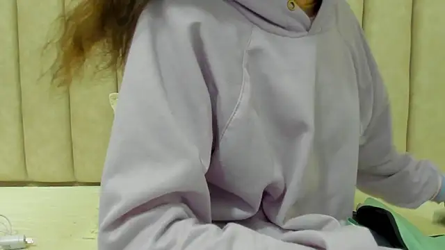 FreyaMoller online show from 15, 10, 2025