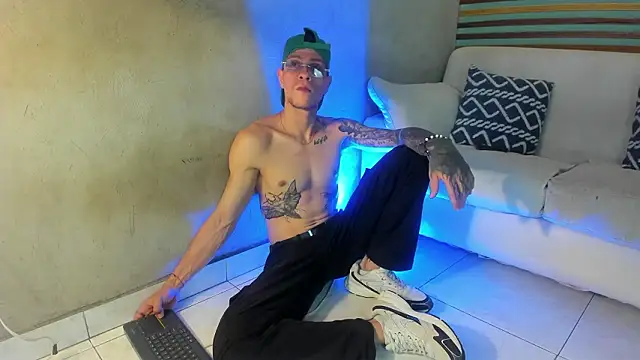 french sexx online show from 15, 2, 2026