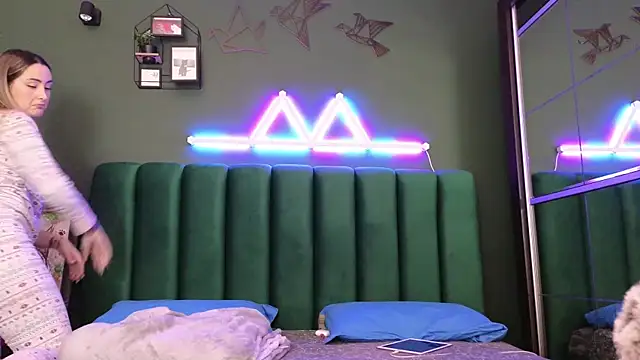 kimmie meow online show from 9, 1, 2025