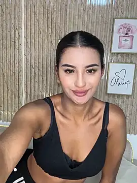 Kimm khalifa online show from 5, 2, 2025