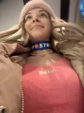 Snapshot of Times__Square chatting on 22, 12, 2024 Times Square online show from 22, 12, 2024